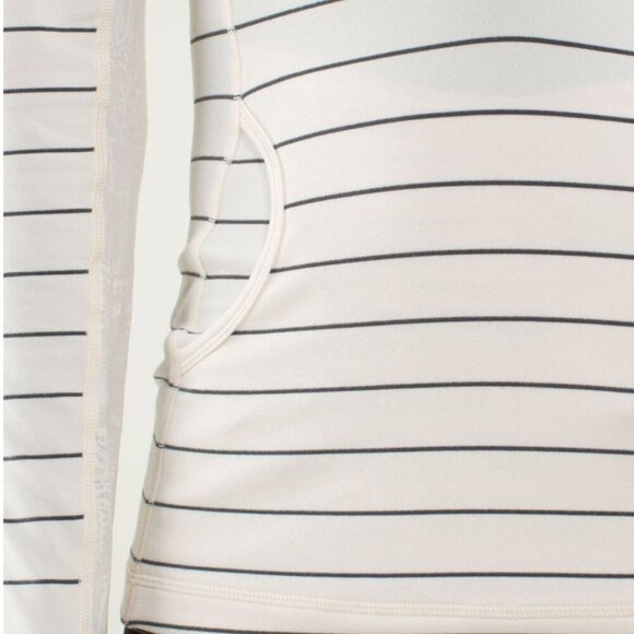 Lululemon - 6 - Star Runner 1/2-Zip Pullover in Slolom Stripe Angel Wing - LACE - Picture 13 of 13